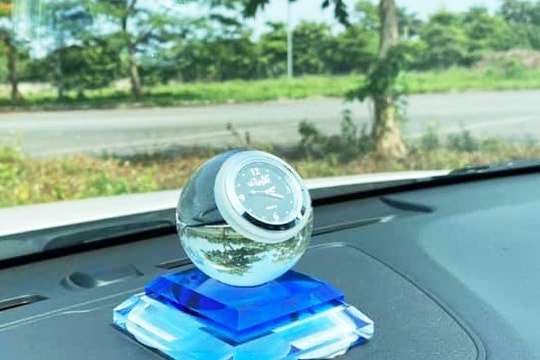 Cẩn thận với những 'quả bom nổ chậm' để trong ô tô ngày nắng nóng