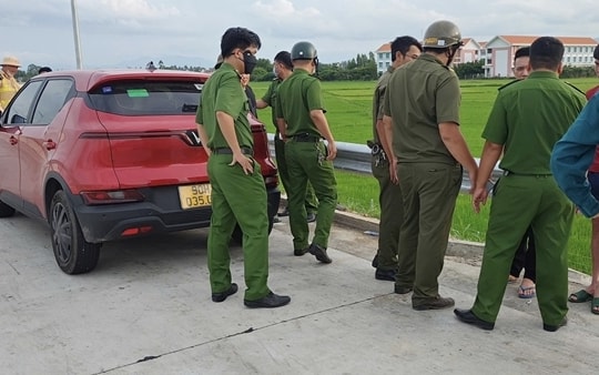 Chốt chặn trên cao tốc, bắt nhóm đối tượng vừa gây án đang bỏ trốn