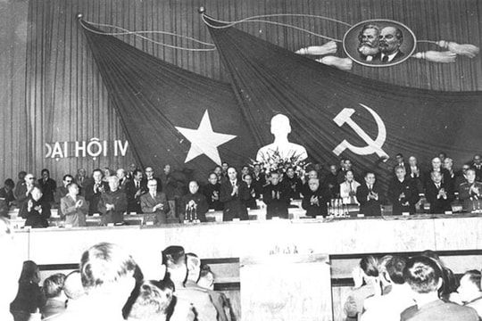 Đại hội Đảng IV: Độc lập và thống nhất nước nhà
