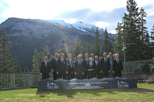 G7 đe dọa trừng phạt Nga nghiêm khắc nếu không ngừng bắn