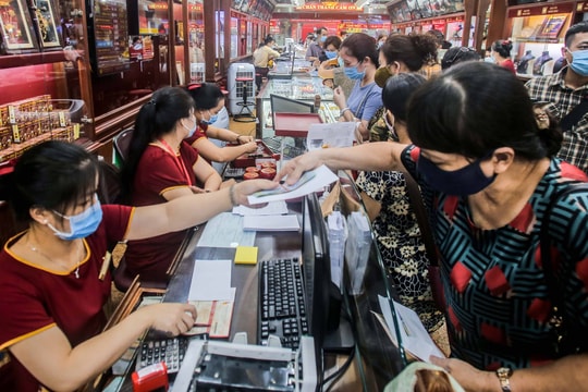 Giá vàng hôm nay 25/5/2025: Giá vàng trong nước và thế giới tăng mạnh nhất kể từ đầu tháng 4