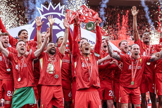 Hé lộ cầu thủ đắt giá nhất tuyển Việt Nam; Salah lập công trong ngày Liverpool ăn mừng vô địch