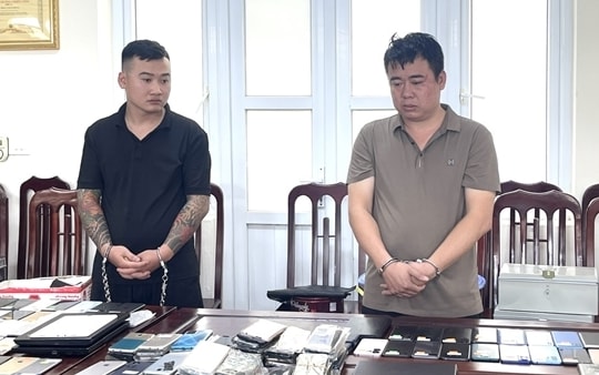 Bóc gỡ liên minh trộm cắp và tiêu thụ điện thoại gian liên tỉnh