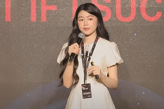 Bài hùng biện 'sinh ra ở vạch đích' của con gái Quyền Linh gây tranh luận