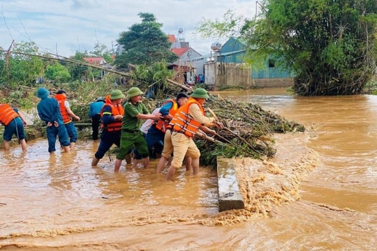 Thủ tướng yêu cầu tập trung ứng phó nguy cơ mưa lớn, sạt lở đất, lũ quét và chủ động phòng chống thiên tai
