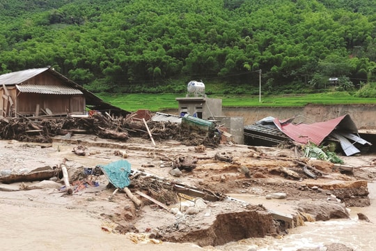 Cảnh báo mưa lớn ở Bắc Bộ, Bắc Trung Bộ - Cảnh báo dông, lốc, mưa đá ở Trung và Nam
