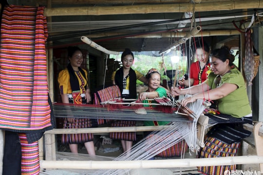 Những cánh tay nối dài của vốn tín dụng chính sách