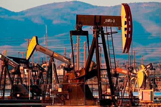 OPEC+ tăng sản lượng sẽ định hình giá dầu thô thế nào?