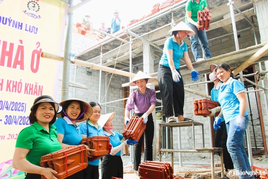 Tốc lực làm nhà mới cho người có công ở Nghệ An