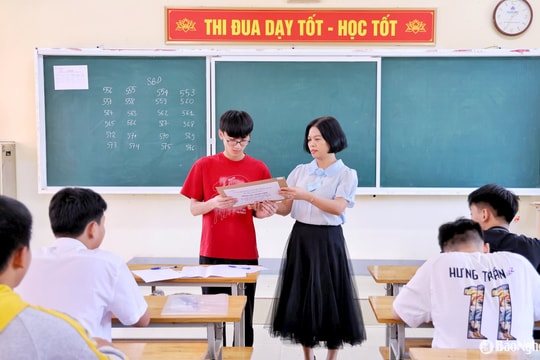 Những hình ảnh đầu tiên tại Kỳ thi tuyển sinh vào lớp 10 ở Nghệ An