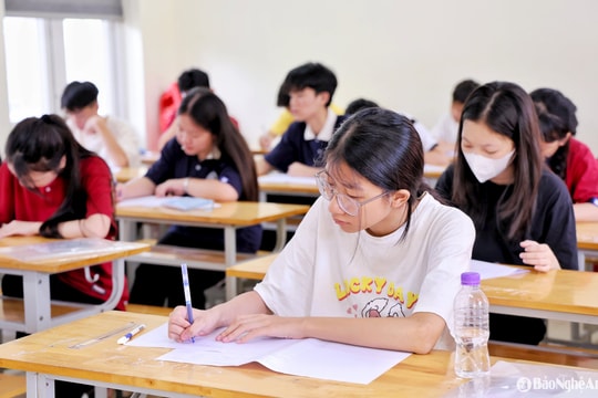 Giáo viên nhận định đề thi Ngữ văn lớp 10 của Nghệ An khó có điểm cao