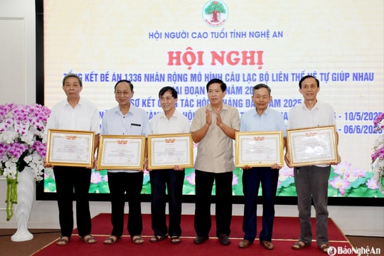 Hội Người cao tuổi Nghệ An đánh giá hoạt động các Câu lạc bộ Liên thế hệ tự giúp nhau