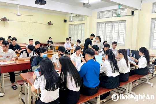 Infographic: Các mốc thời gian đăng ký xét tuyển, tuyển sinh đại học, cao đẳng năm 2025