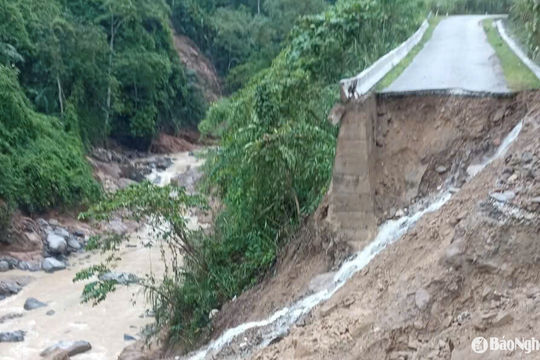 Vùng lũ quét Nhôn Mai tiếp tục mưa lớn, Quốc lộ 16 đứt gãy nghiêm trọng