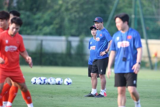 Điểm tựa của HLV Kim Sang-sik để thắng Malaysia; Ronaldo giúp Bồ Đào Nha đánh bại Đức