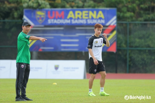 Tuyển Việt Nam bất ngờ chuyển sân tập, bảo mật chiến thuật trước trận gặp Malaysia