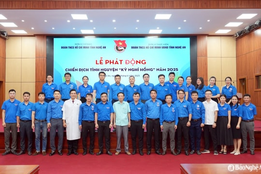 Nhiều hoạt động ý nghĩa trong chiến dịch tình nguyện "Kỳ nghỉ hồng” của Đoàn UBND tỉnh