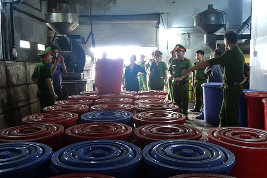 Cơ sở cà phê nổi tiếng bán hơn 17 tấn cà phê giả ra thị trường