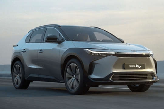 SUV điện Toyota giá 365 triệu 'gây sốt' với 10.000 đơn hàng chỉ sau 1 tiếng