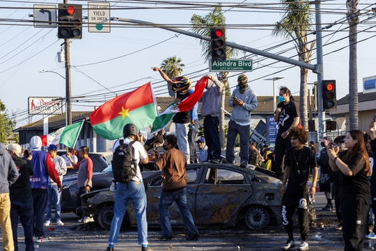 Bất ổn tại California: Lầu Năm Góc điều Thủy quân lục chiến, Thống đốc phản đối kịch liệt