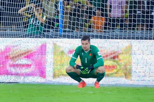 Nhìn lại trận thua đậm của tuyển Việt Nam trước Malaysia