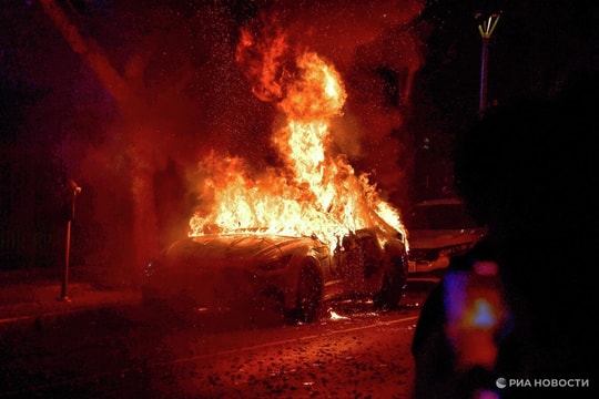 Tổng thống Trump: Nếu không có sự can thiệp, Los Angeles sẽ bị thiêu rụi vì các cuộc bạo loạn