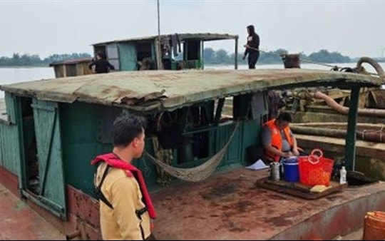 Khởi tố vụ án ‘cát tặc’ mua hóa đơn khống, thu lợi hơn 5 tỷ đồng