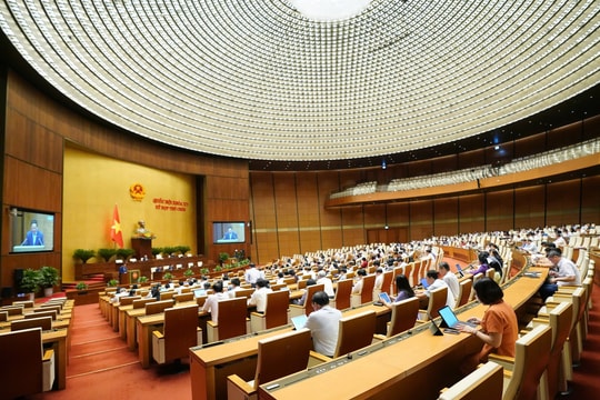 Quốc hội bàn về hành lang pháp lý cho Trung tâm tài chính quốc tế