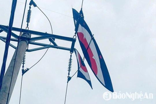 3 học sinh bị điện giật khi lấy diều mắc vào đường dây 110kV