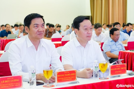 Thủ tướng: Cán bộ từ Trung ương đến cơ sở phải gần dân, sát dân, phục vụ nhân dân