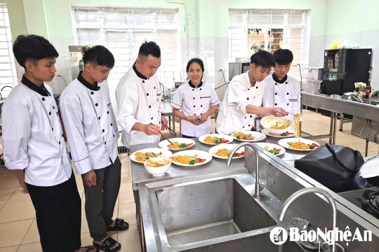 Nghệ An: Trường nghề 'hút' học sinh vì nhiều ưu thế