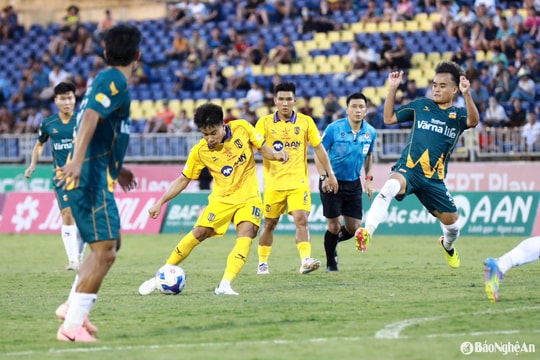 Sông Lam Nghệ An và những điều cần khắc phục sau V.League 2024/25