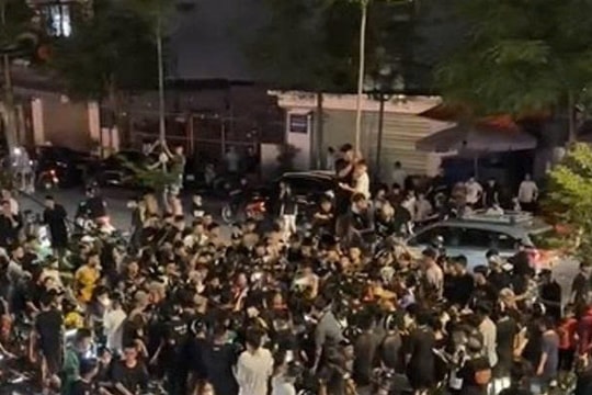 Tạm giữ 14 đối tượng gây náo loạn đường phố lúc rạng sáng