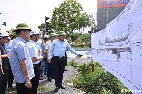 Lãnh đạo tỉnh kiểm tra tiến độ các dự án giao thông