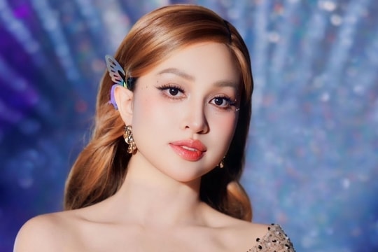 Sau BTV Quang Minh, đến lượt Vân Hugo kiện công ty sản xuất sữa bột Hiup giả