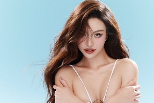 Vẻ gợi cảm của người đẹp sở hữu body đẹp nhất Hoa hậu Hoàn vũ Việt Nam 2025