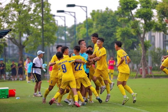 Vượt qua đội bóng đến từ Thủ đô, U15 Sông Lam Nghệ An giành thành tích toàn thắng tại lượt đi vòng loại U15 Quốc gia 2025