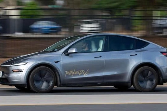 Tesla theo chân Xanh SM, mở dịch vụ taxi xe điện đầu tiên