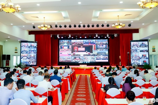 Thủ tướng: Chính quyền cần chuyển đổi trạng thái sang kiến tạo, chủ động phục vụ người dân, doanh nghiệp