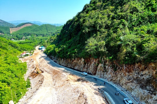 Nghệ An đầu tư xây dựng, nâng cấp được 2.659 km đường giao thông nông thôn