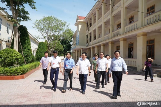 Phó Chủ tịch UBND tỉnh Nghệ An Bùi Đình Long kiểm tra công tác chuẩn bị kỳ thi tốt nghiệp THPT năm 2025