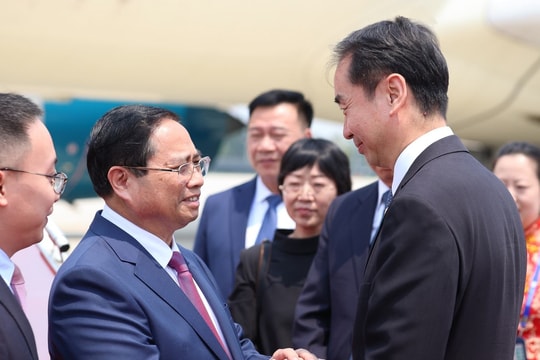 Thủ tướng Phạm Minh Chính tới Trung Quốc