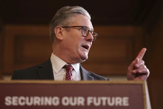 Anh sẽ chuyển tên lửa cho Ukraine bằng tài sản của Nga