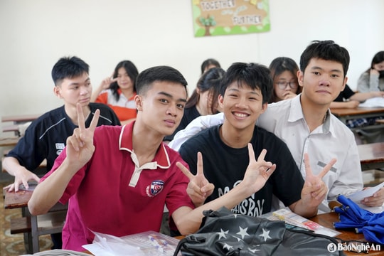 Thí sinh Nghệ An hoàn thành thủ tục cho Kỳ thi tốt nghiệp THPT năm 2025