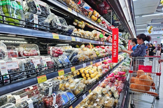 Người tiêu dùng ở Nghệ An thắt lưng buộc bụng thời 'bão giá'