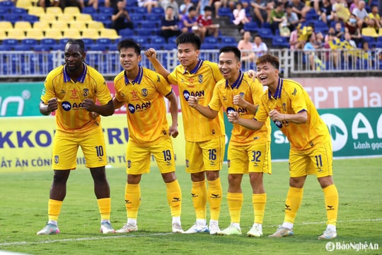 Rượt đuổi tỷ số kịch tính, Sông Lam Nghệ An giành chiến thắng trước Bình Dương để tiến vào chung kết Cúp Quốc gia