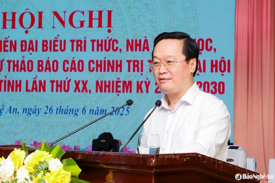 Bí thư Tỉnh ủy Nghệ An mong muốn đội ngũ trí thức, nhà khoa học, văn nghệ sĩ đóng góp nhiều hơn vào sự phát triển của tỉnh