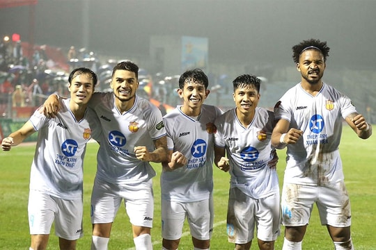 Những bản hợp đồng 'bom tấn' của CLB Ninh Bình ; Thép Xanh Nam Định quyết chinh phục AFC Champions League 2