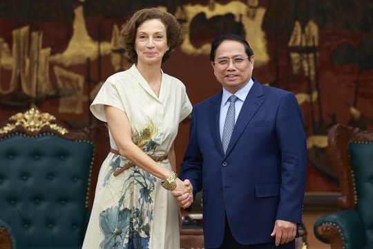 Tổng Giám đốc UNESCO: Sẵn sàng cùng Việt Nam chia sẻ tầm nhìn chiến lược về văn hóa ra thế giới