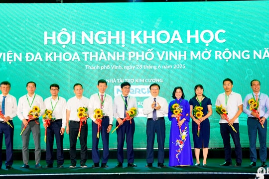 Hội thảo khoa học mở ra góc nhìn mới về ứng dụng chuyển đổi số và AI nâng cao chất lượng quản lý y tế
